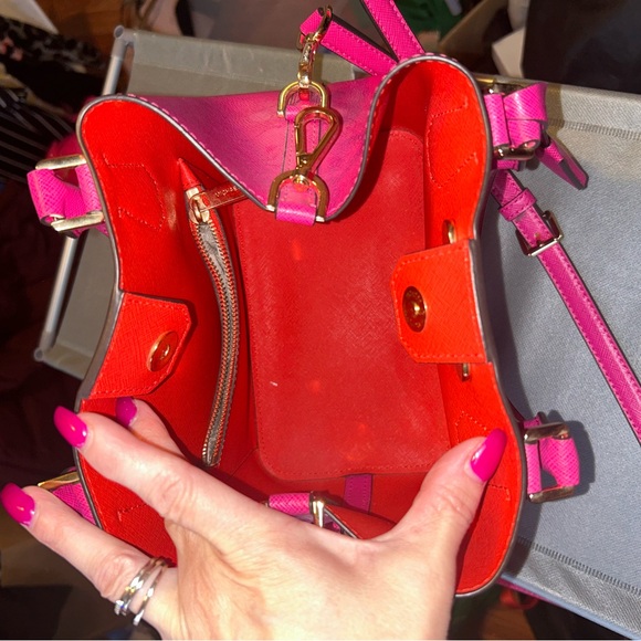 Michael Kors bucket bag - Picture 2 of 2